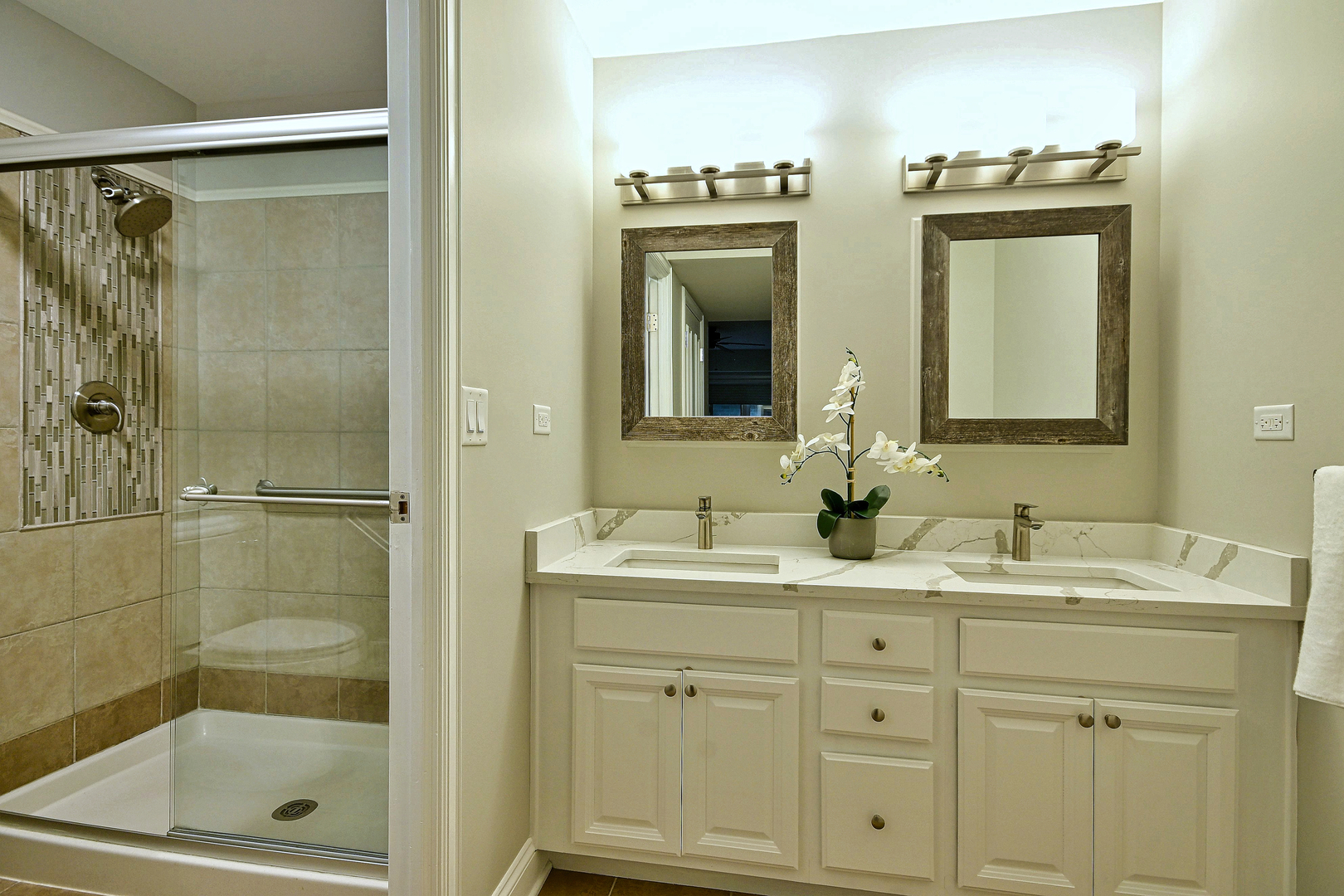 1 Oak Brook Club Drive A309 Property Photo 21