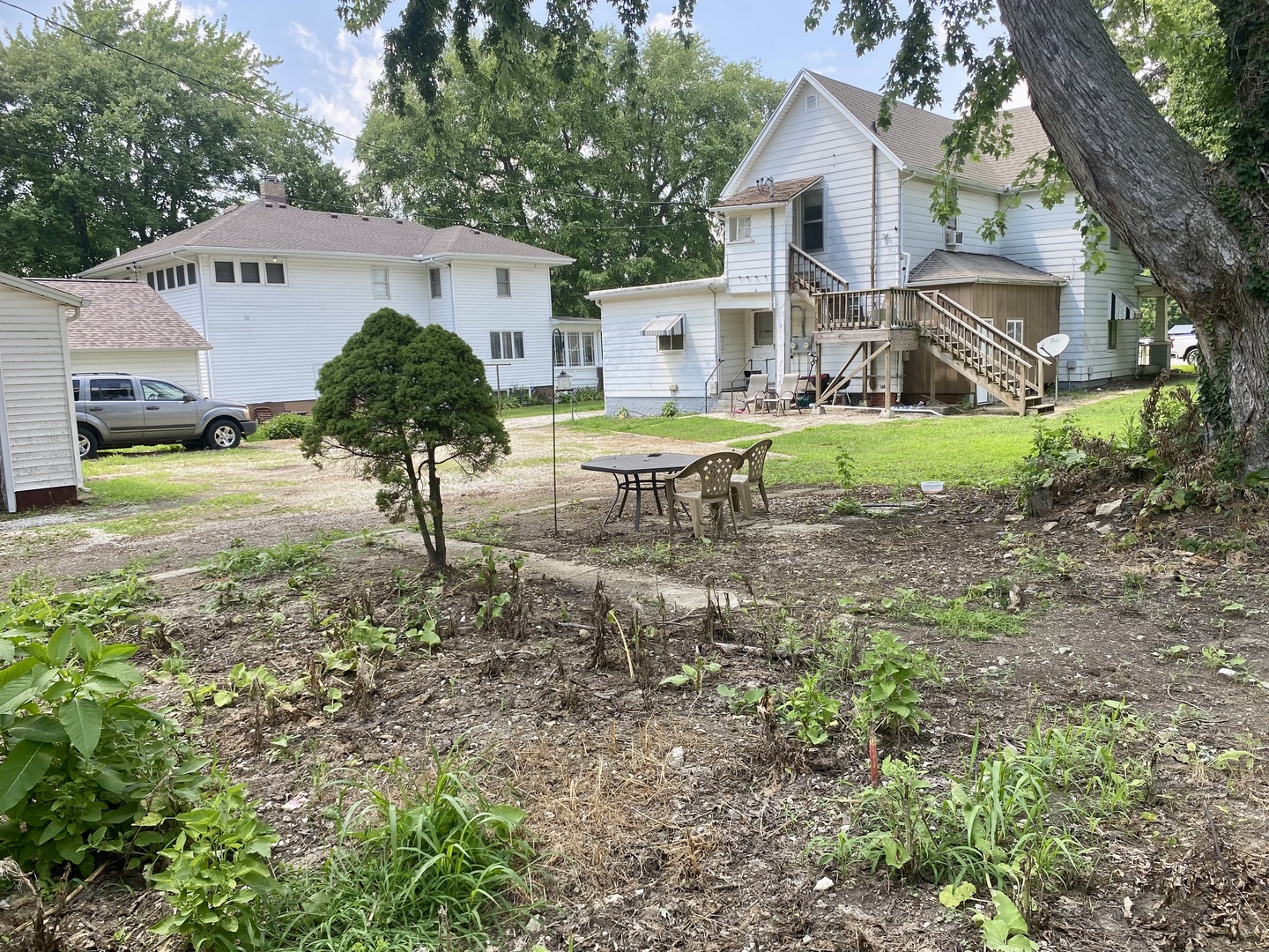 109 W Madison Street Property Photo 5