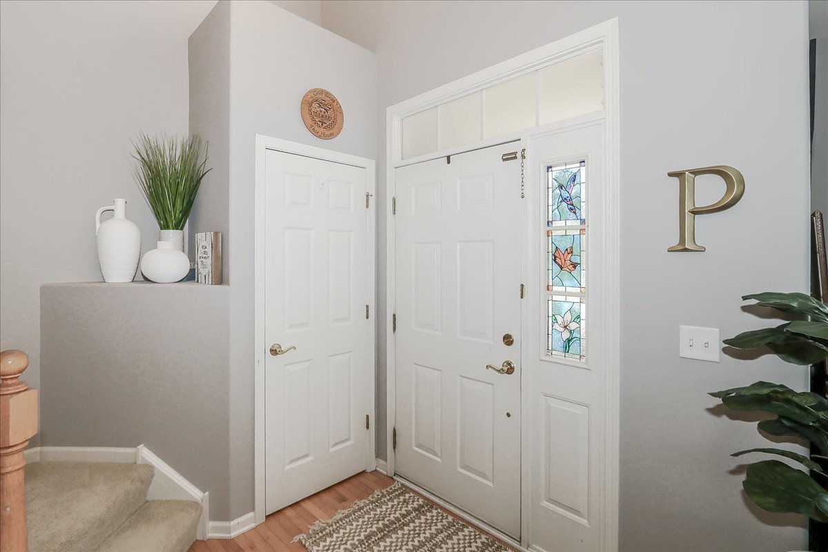 3112 Thunderbird Court Property Photo 4