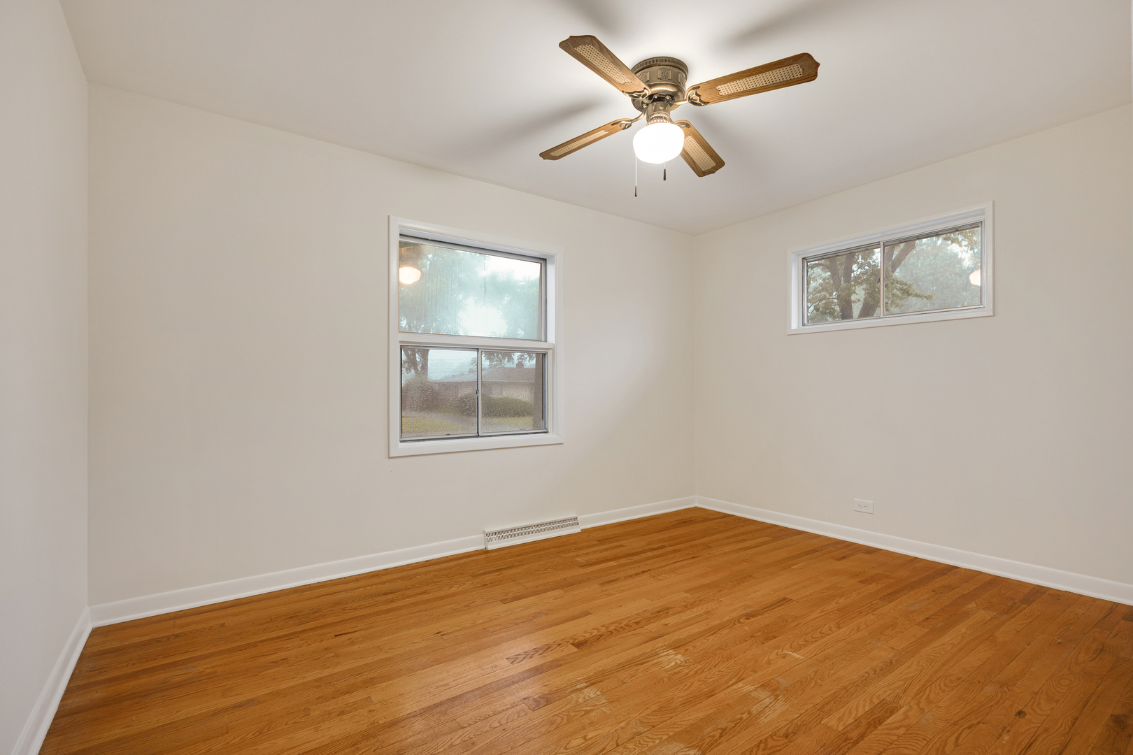 326 E Alden Drive Property Photo 16