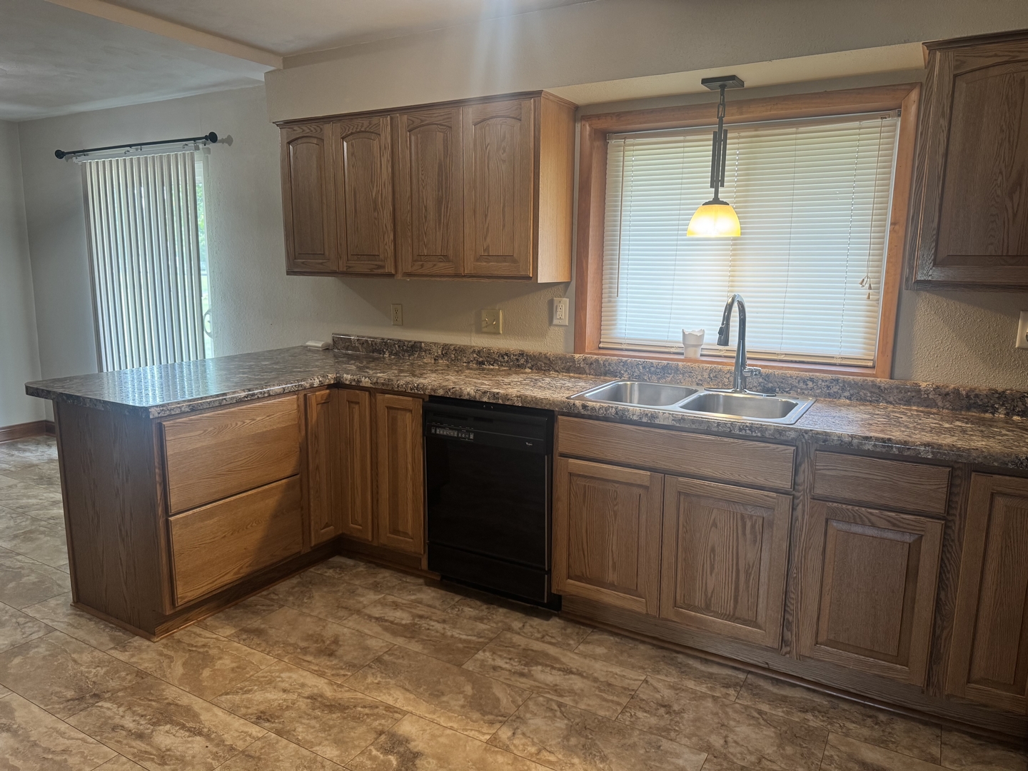 507 W Jefferson Avenue Property Photo 6