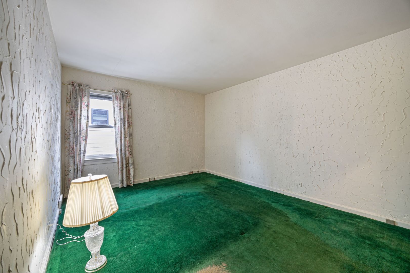 2907 W Bryn Mawr Avenue Property Photo 12