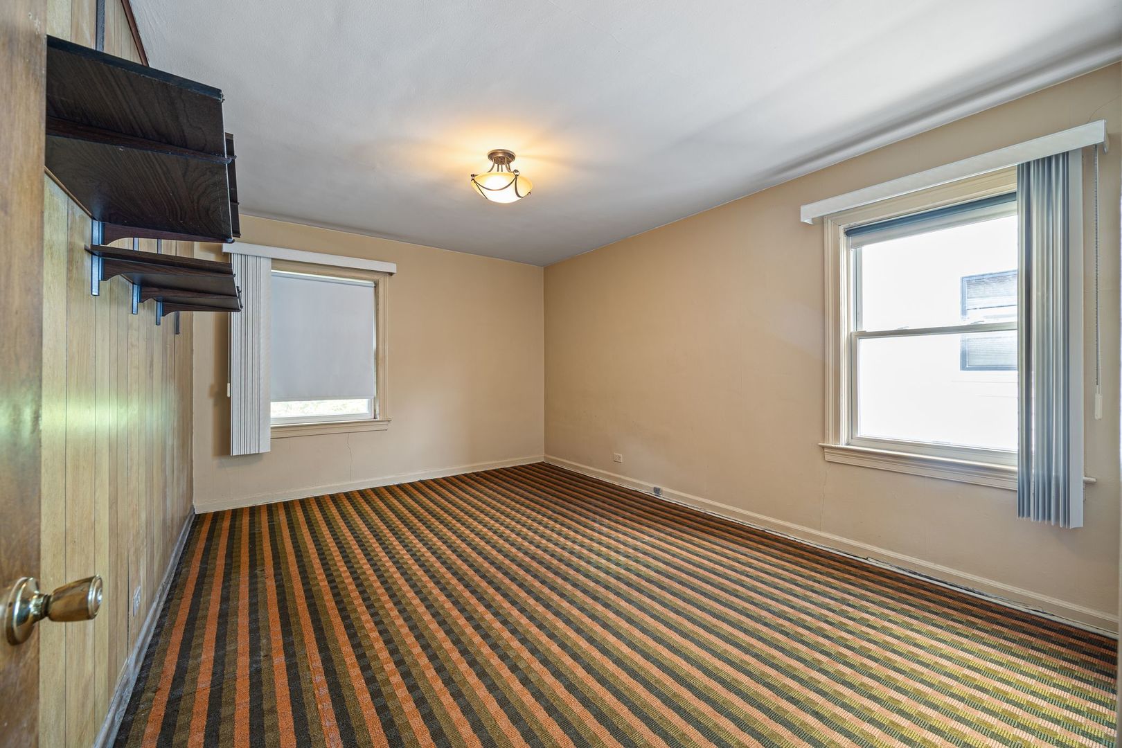 2907 W Bryn Mawr Avenue Property Photo 15