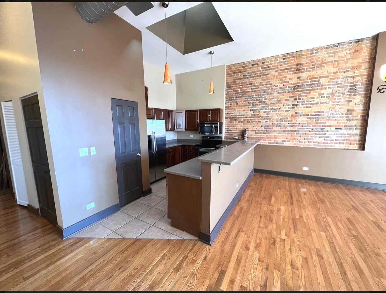 26 E Downer Place Property Photo 19