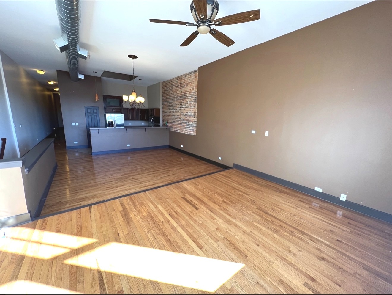 26 E Downer Place Property Photo 23