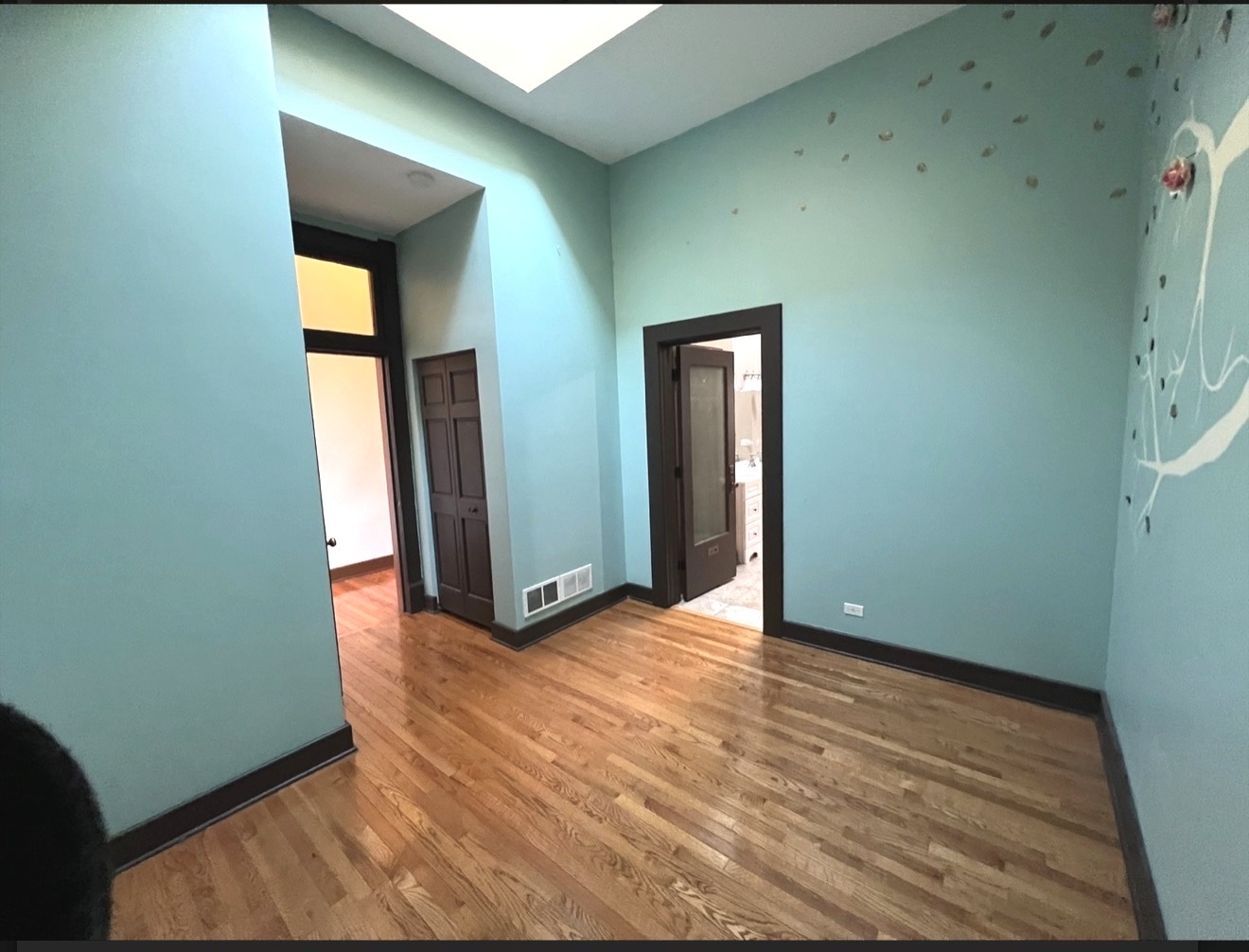 26 E Downer Place Property Photo 27
