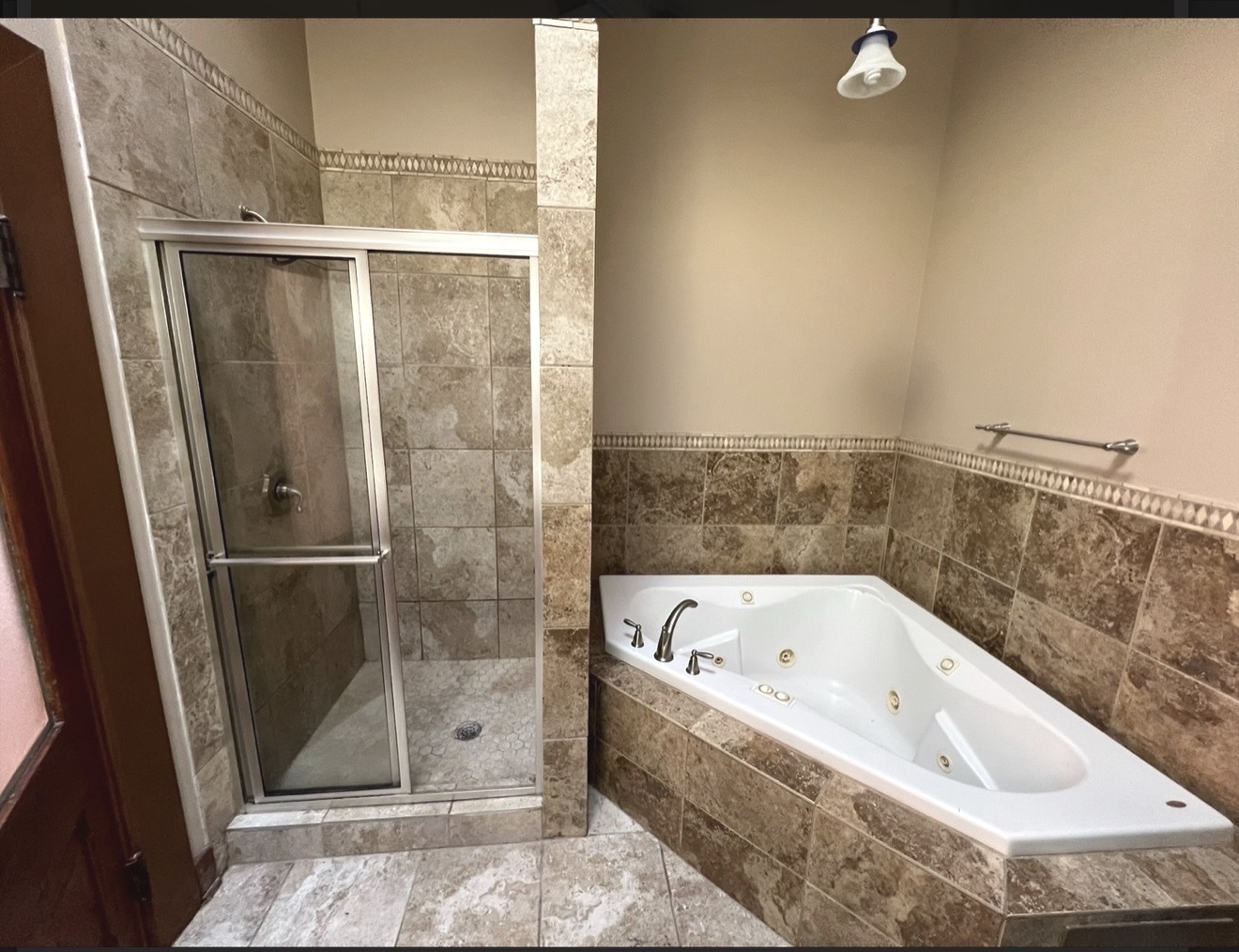 26 E Downer Place Property Photo 29