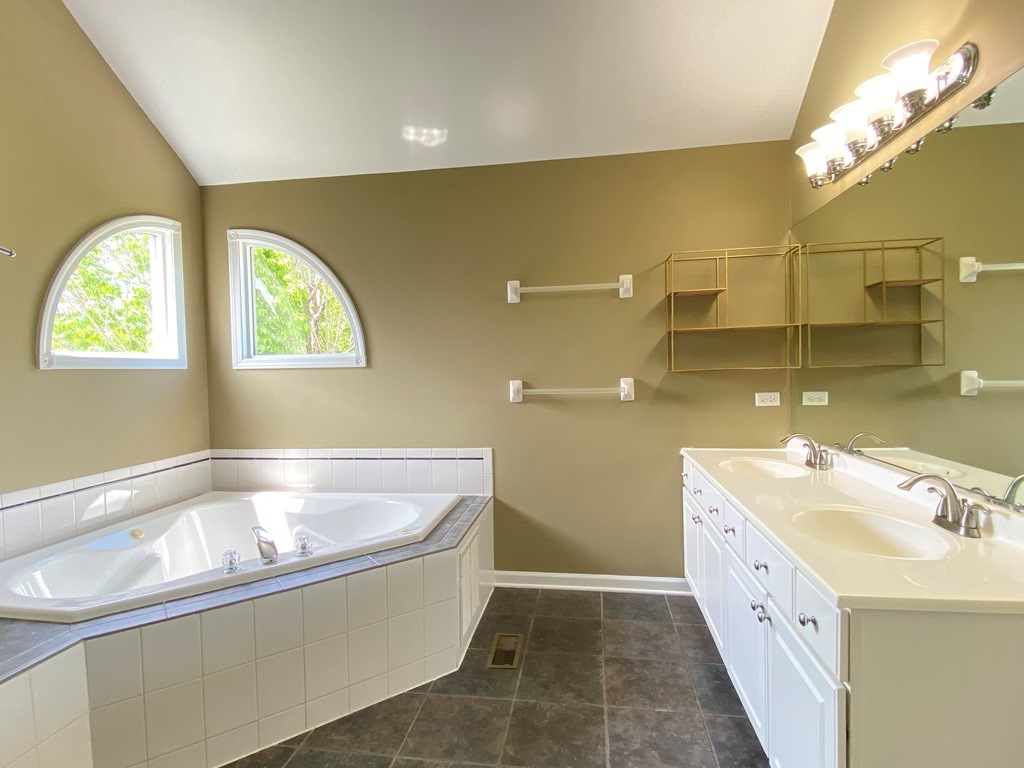 720 Kendridge Court Property Photo 31