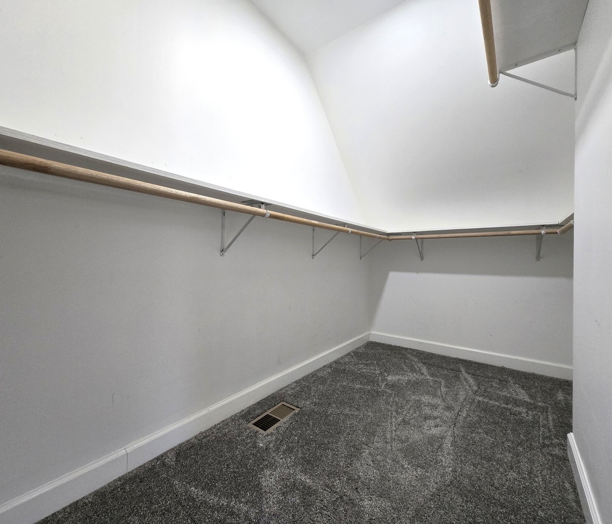 6n221 Virginia Road Property Photo 17