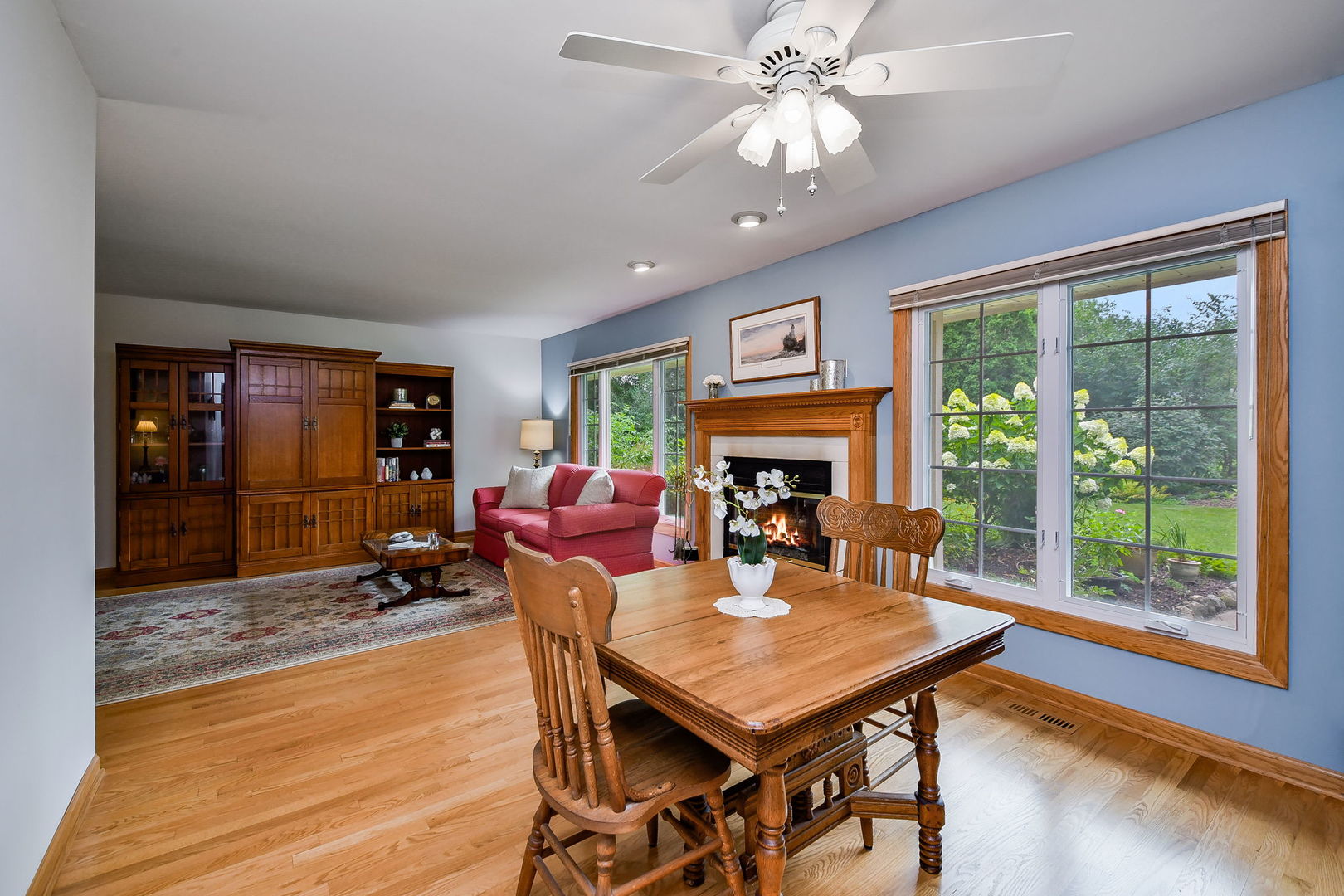 21w621 Buckingham Road Property Photo 12