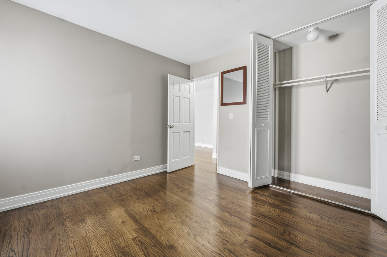 426 W Barry Avenue 407 Property Photo 12
