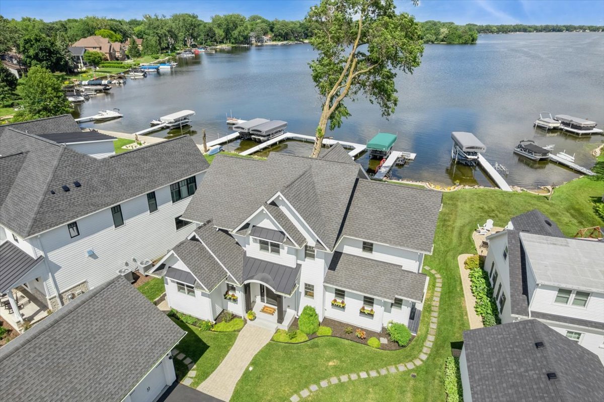 225 Edgewater Drive Property Photo