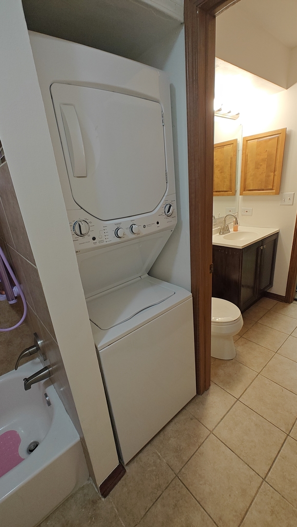 2713 Northcreek Drive 2204 Property Photo 14