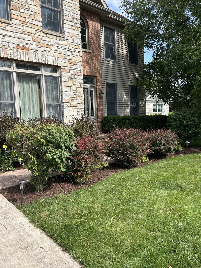 1910 Parkside Drive Property Photo 2