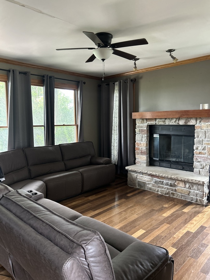 1910 Parkside Drive Property Photo 19
