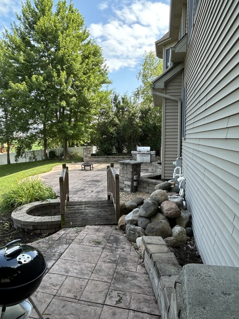 1910 Parkside Drive Property Photo 25