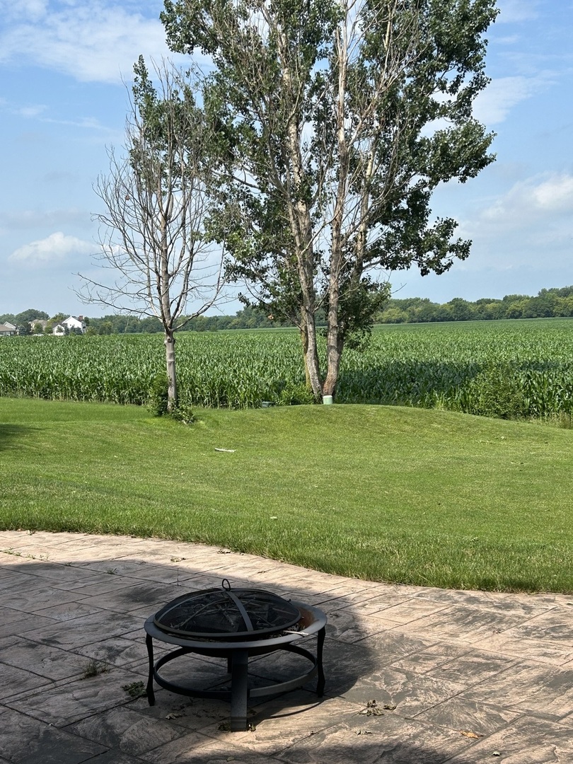 1910 Parkside Drive Property Photo 29
