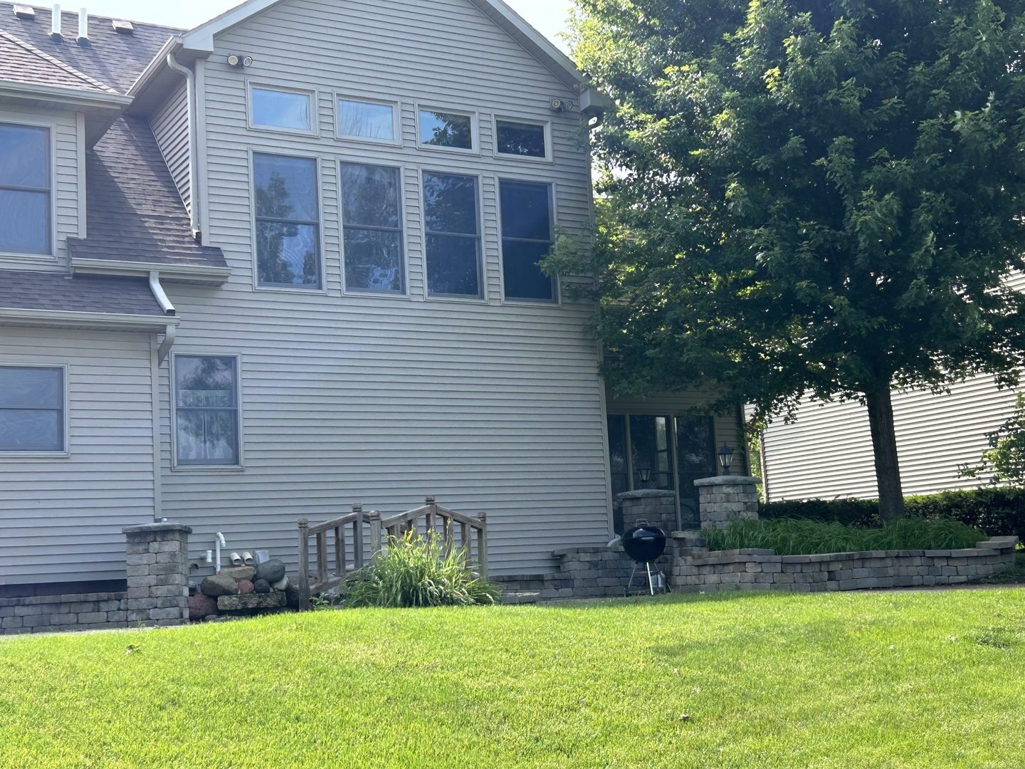 1910 Parkside Drive Property Photo 31