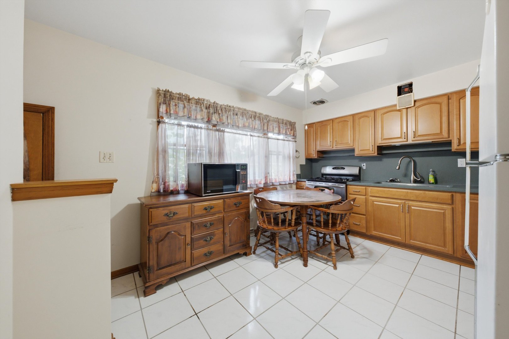 1944 Gardner Road Property Photo 8