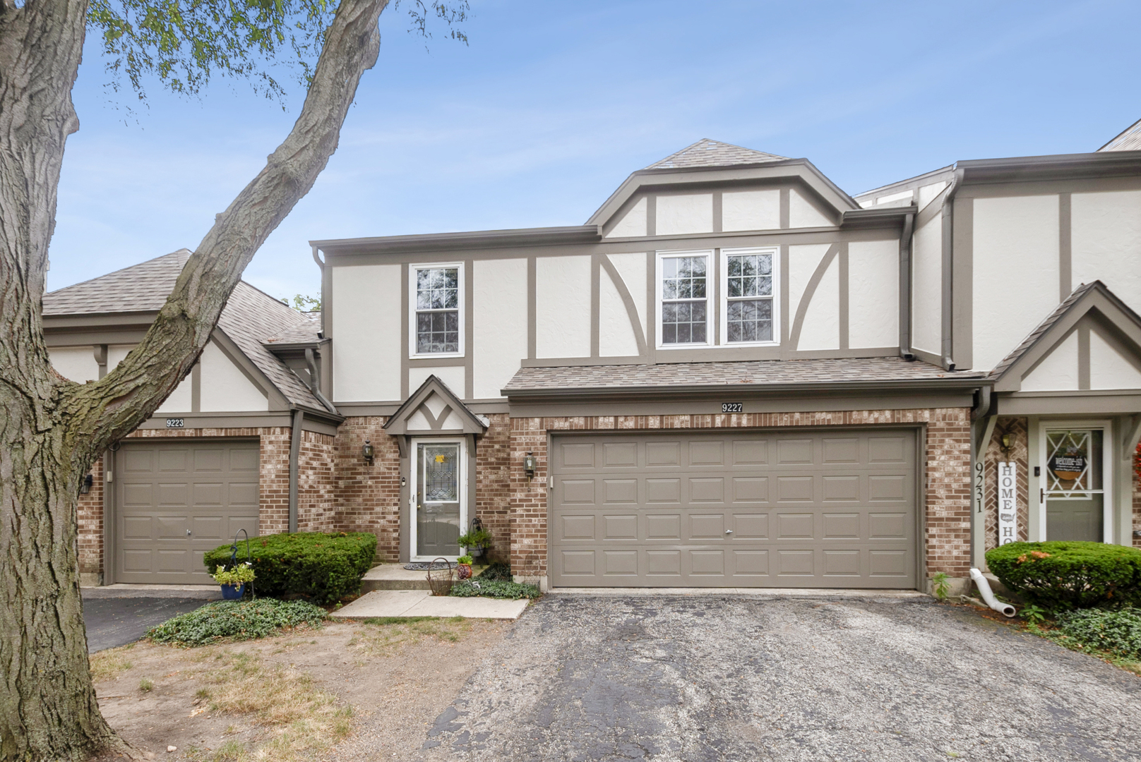 9227 Dexter Court Property Photo 1