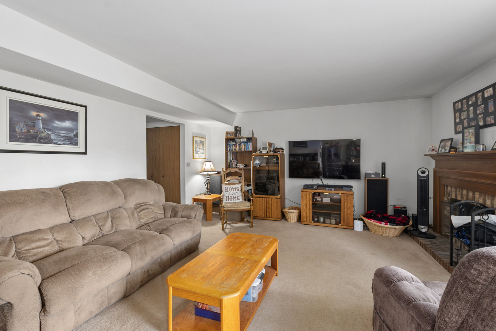 9227 Dexter Court Property Photo 4