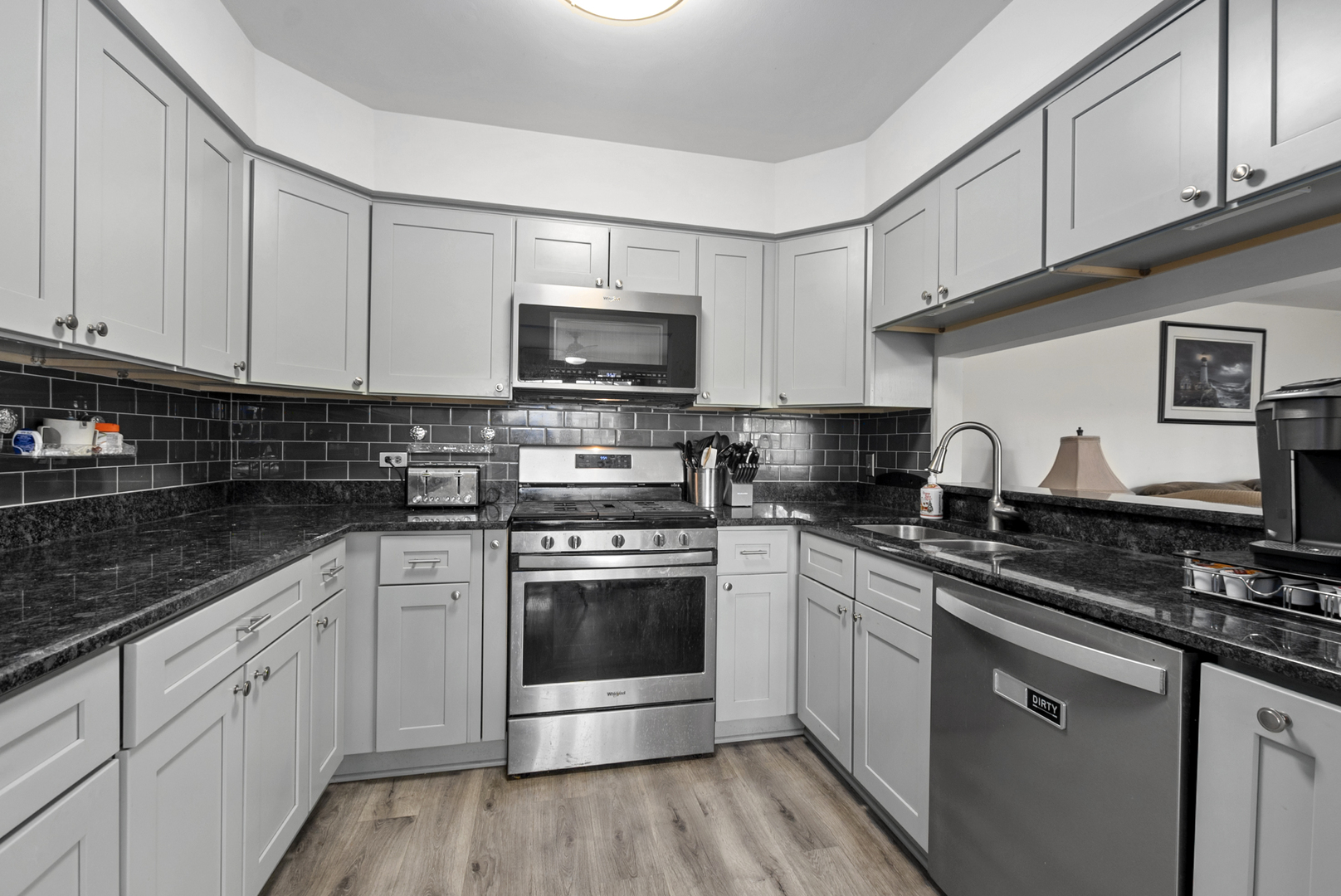 9227 Dexter Court Property Photo 6