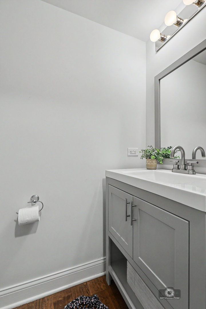 16602 Willow Walk Drive Property Photo 12