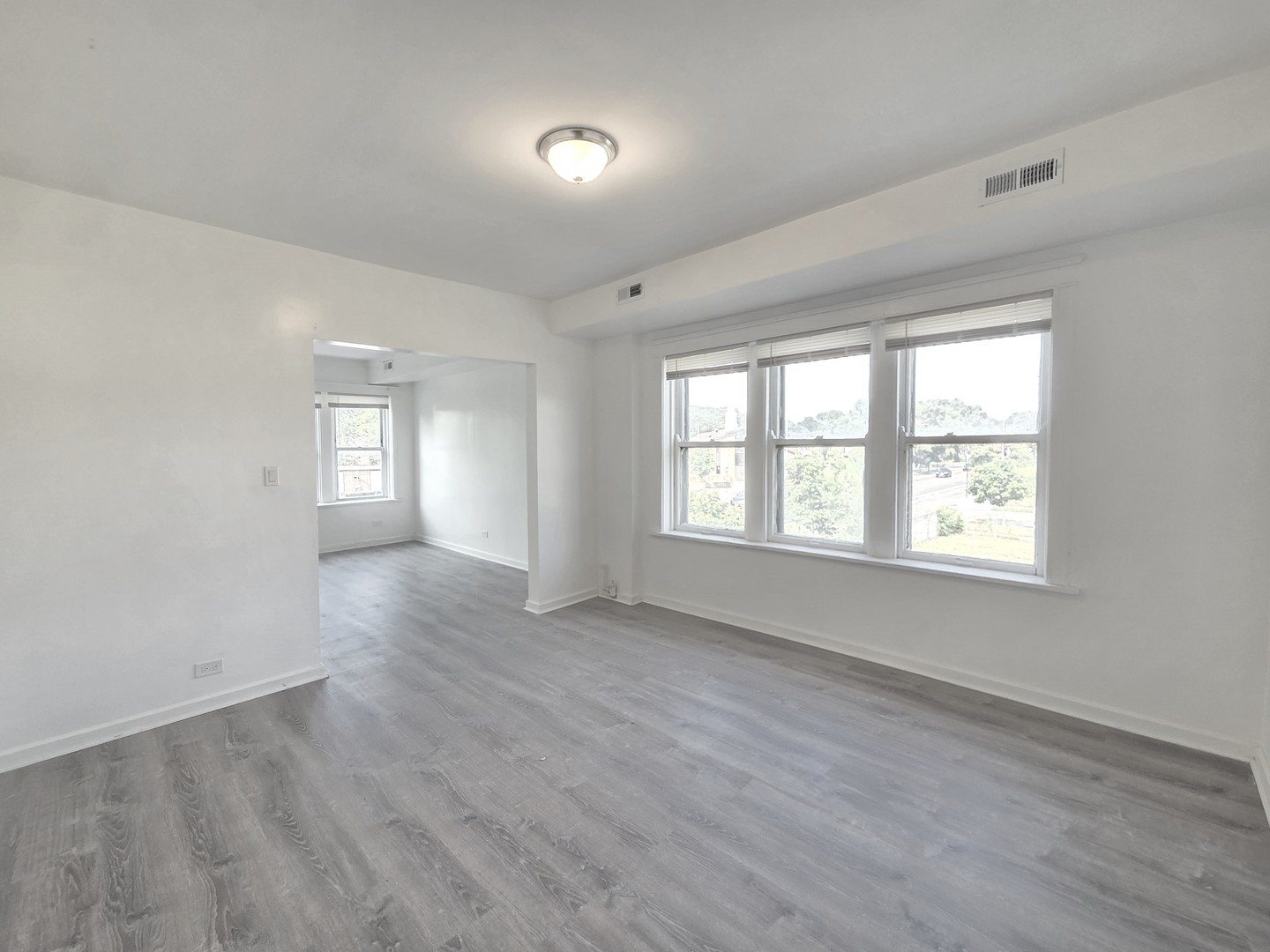 1943 W 63rd Street 2 Property Photo 3