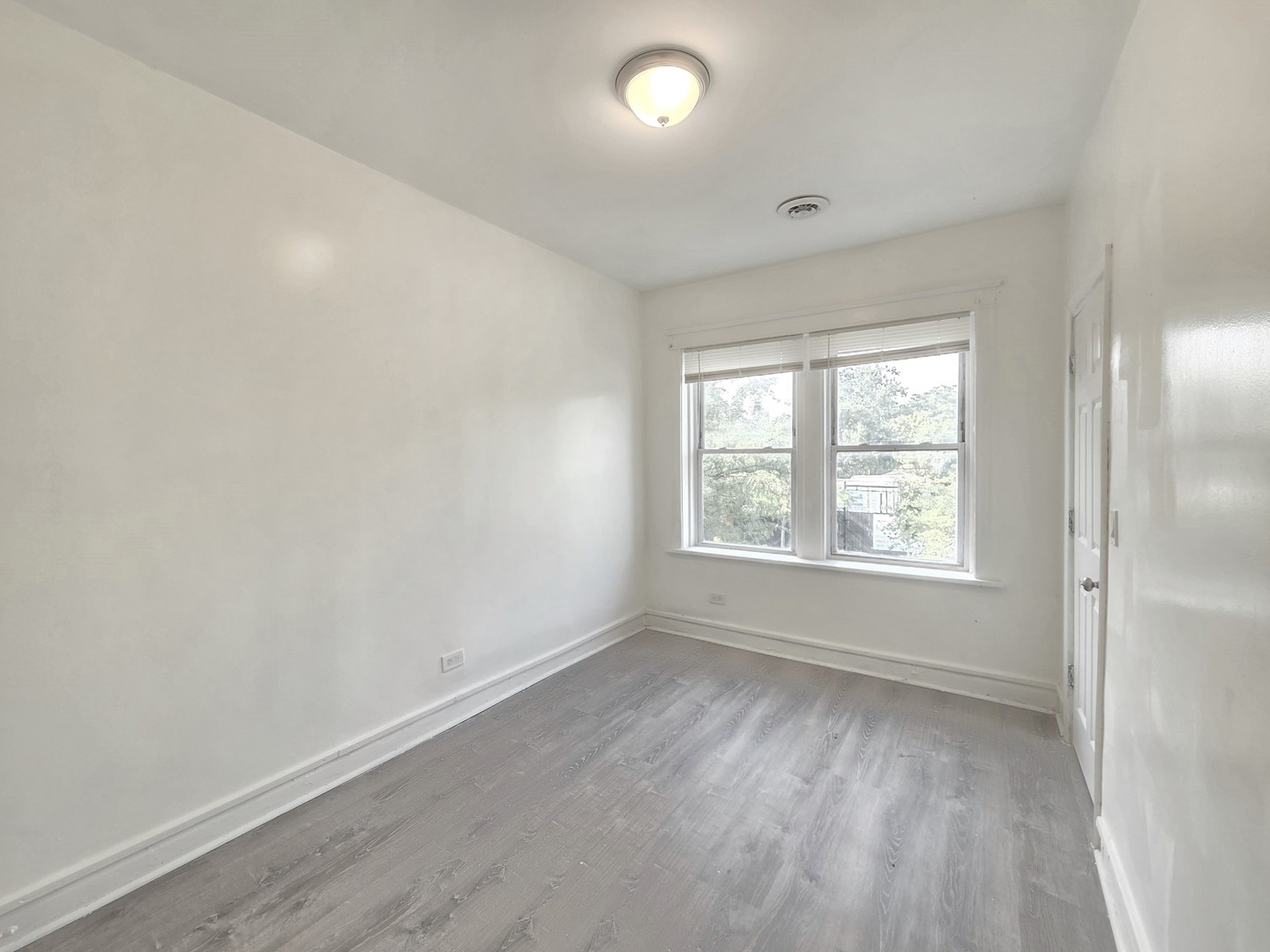 1943 W 63rd Street 2 Property Photo 10