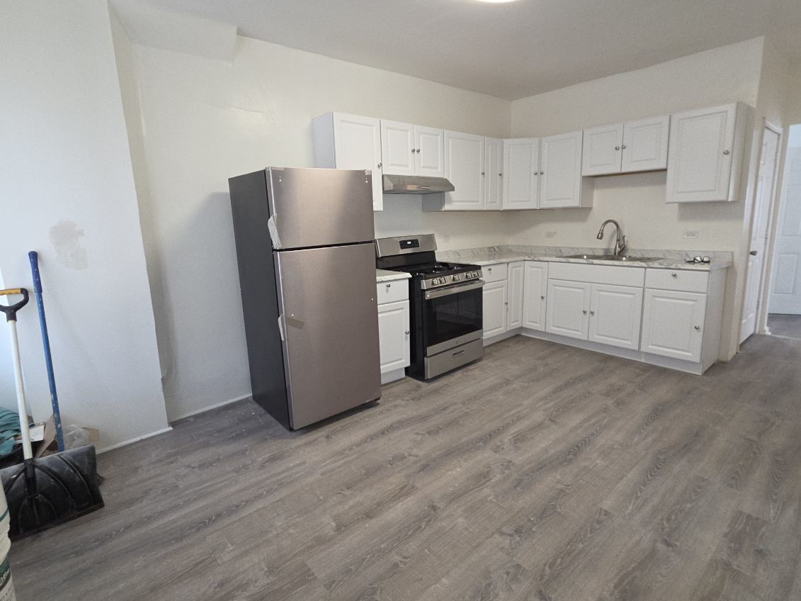 1943 W 63rd Street 2 Property Photo 13