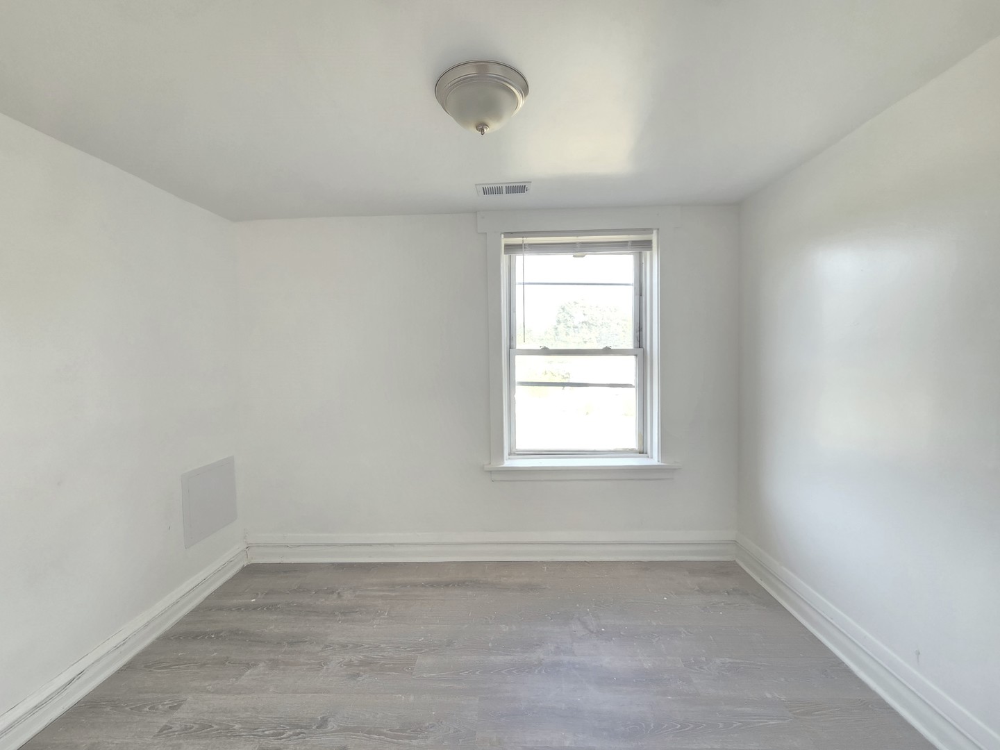 1943 W 63rd Street 2 Property Photo 17