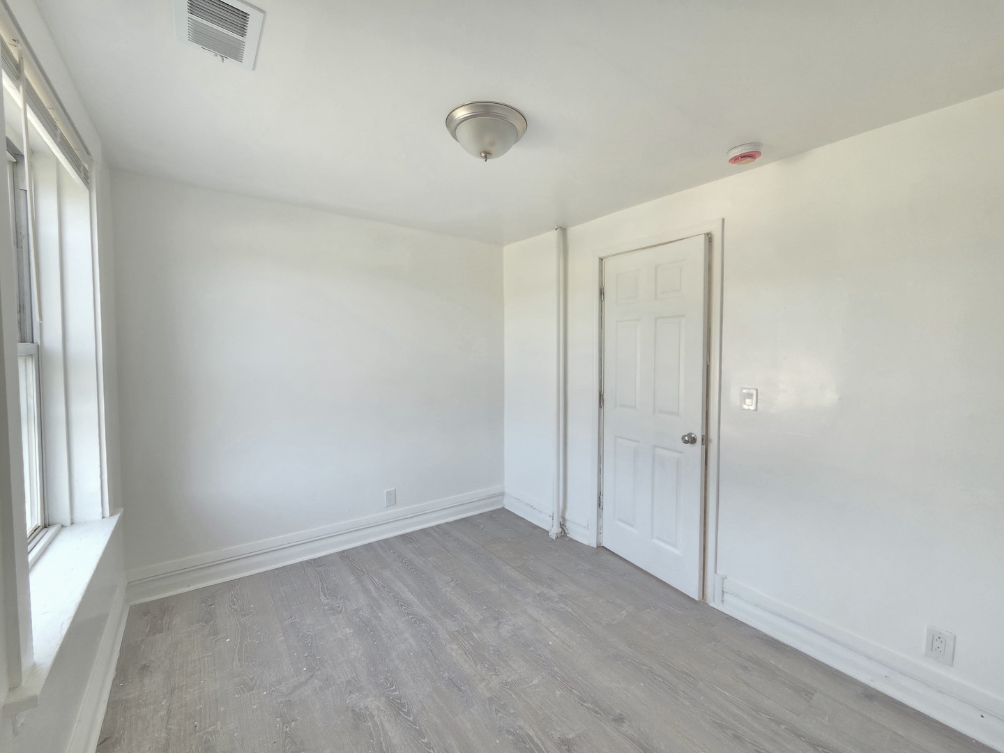 1943 W 63rd Street 2 Property Photo 18
