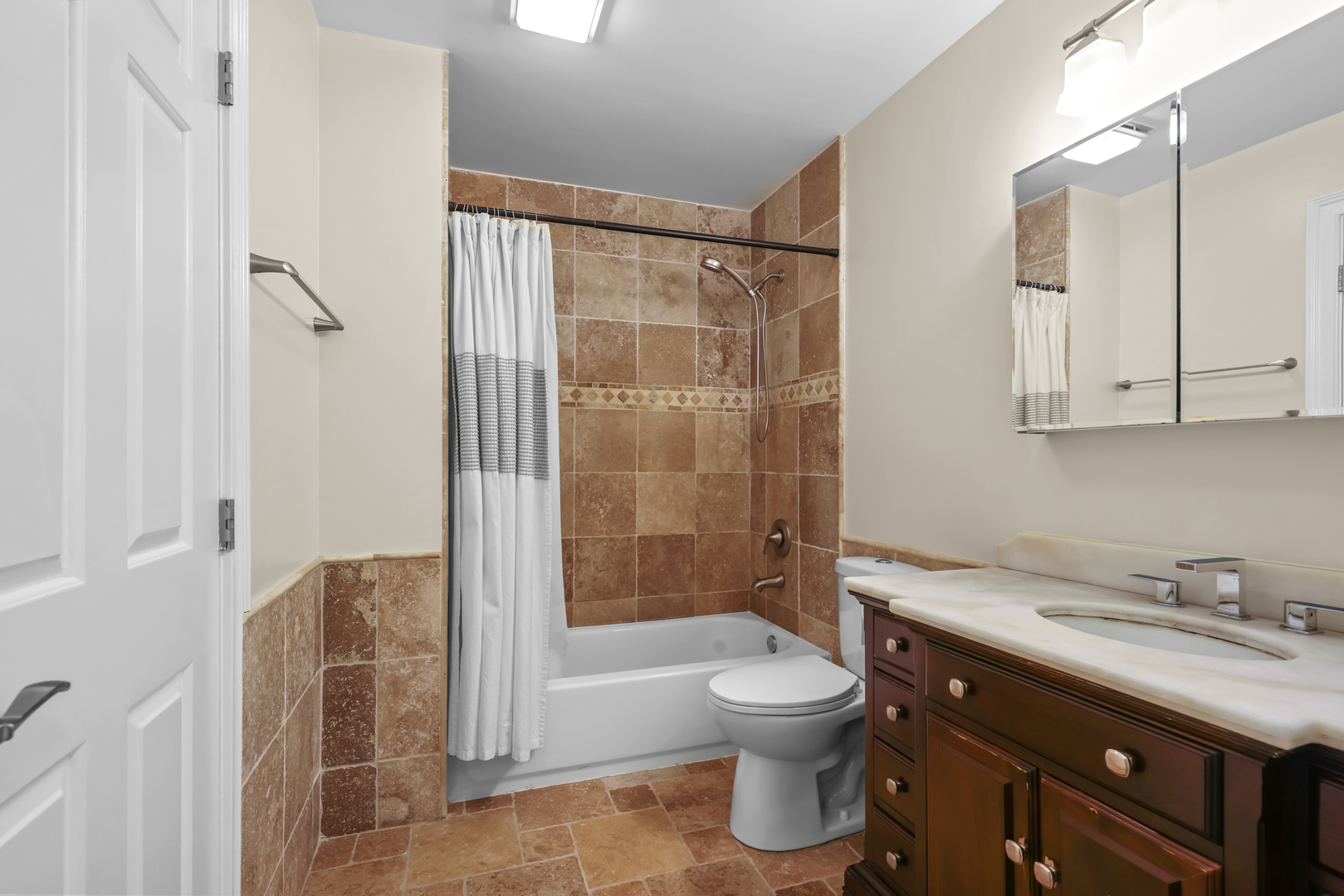 1316 W Meade Lane Property Photo 23