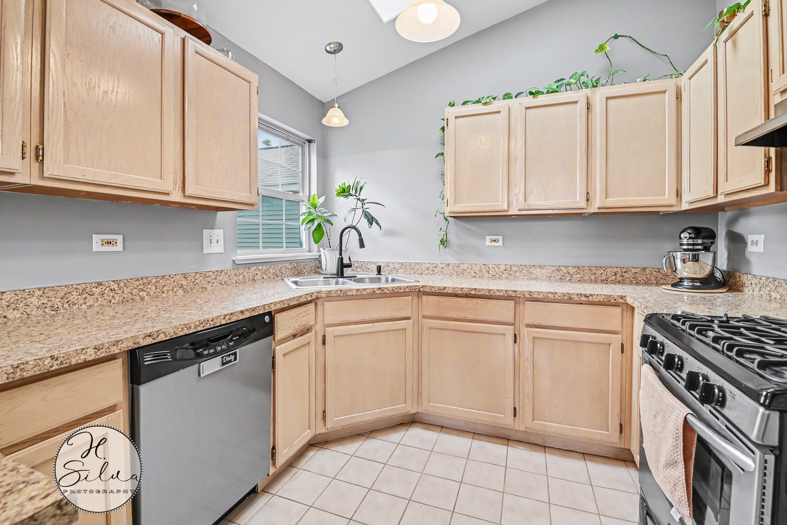 2035 Waverly Lane 2035 Property Photo 7