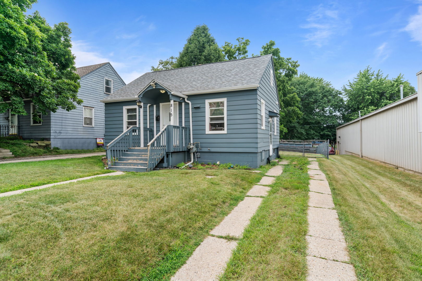 815 20th Street Property Photo 3