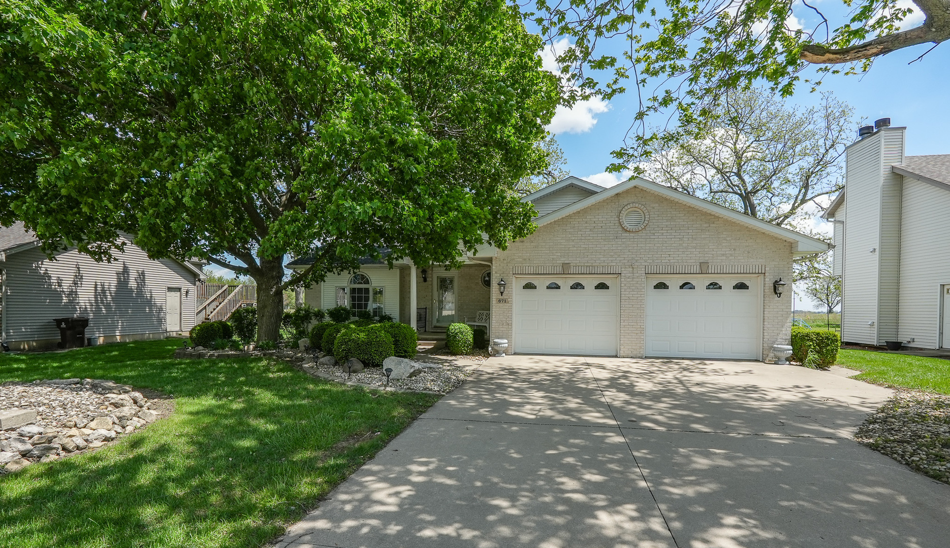 671 Diversatech Drive Property Photo 2