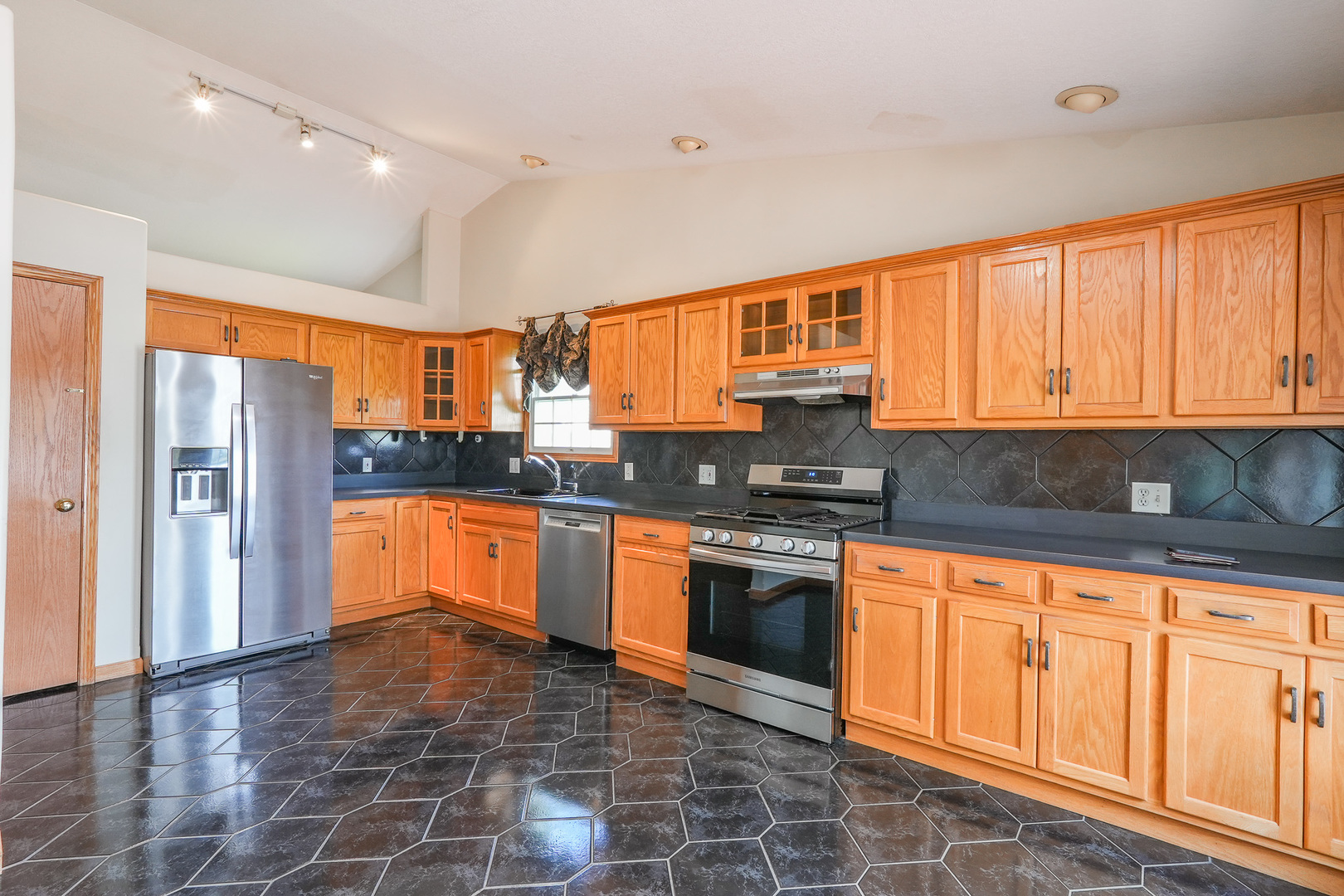 671 Diversatech Drive Property Photo 14