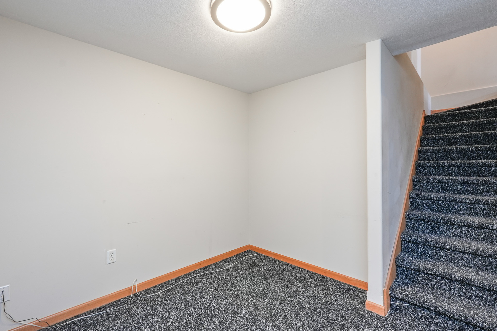 671 Diversatech Drive Property Photo 24