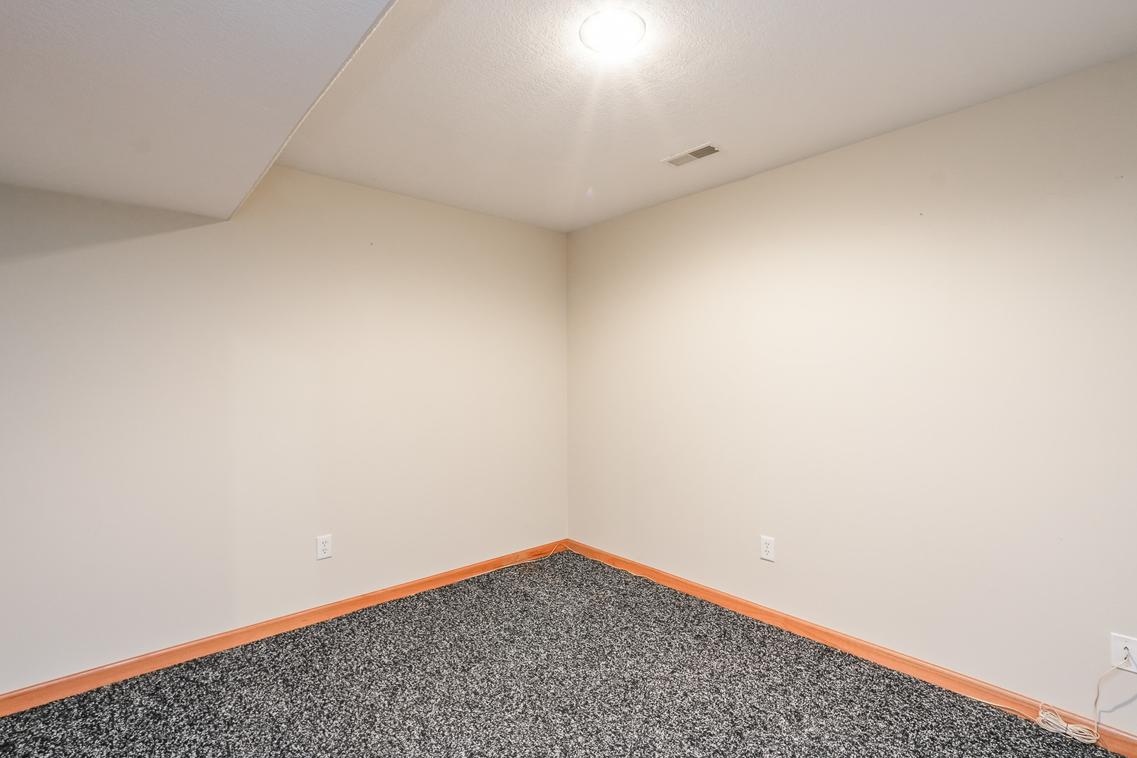 671 Diversatech Drive Property Photo 27