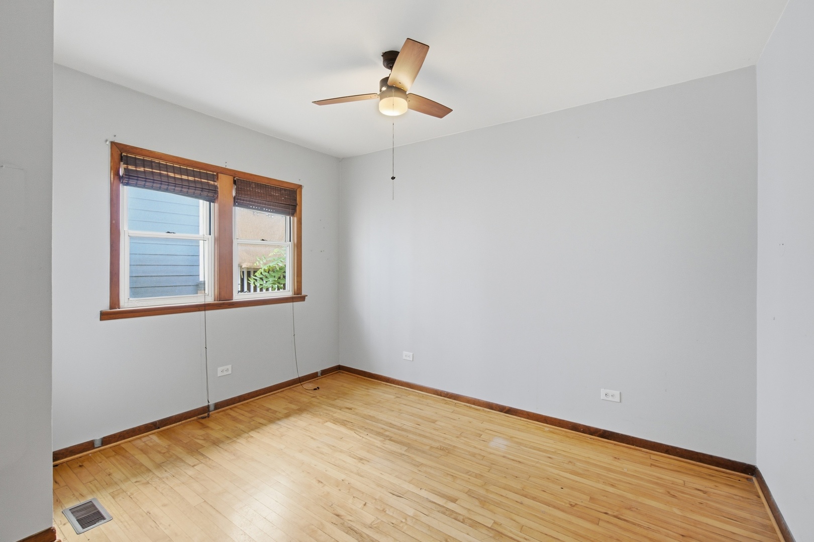 6240 N Avondale Avenue Property Photo 26