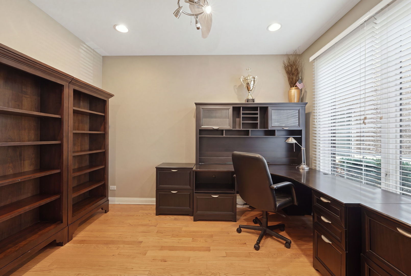 2272 Eastview Drive Property Photo 4