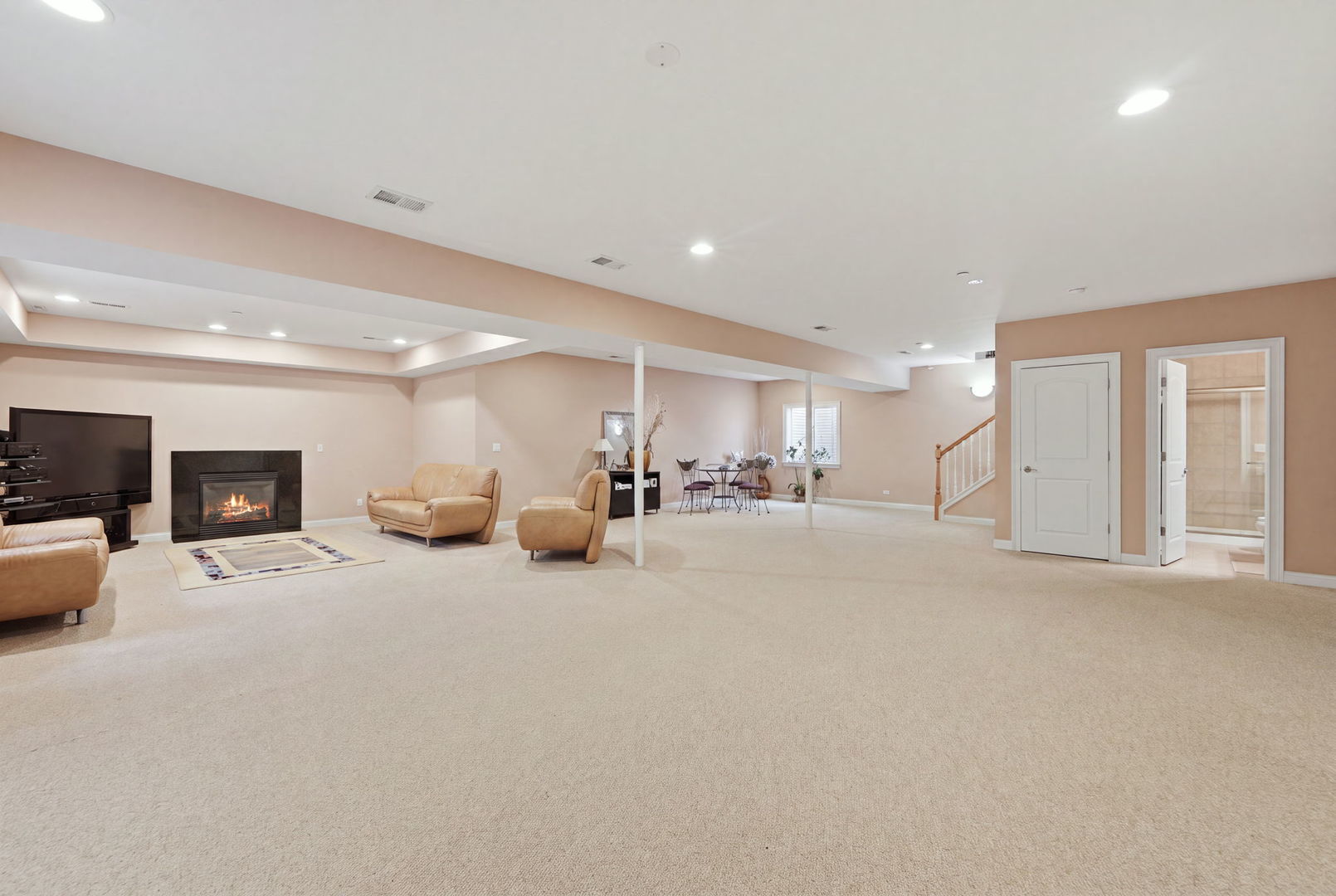 2272 Eastview Drive Property Photo 29