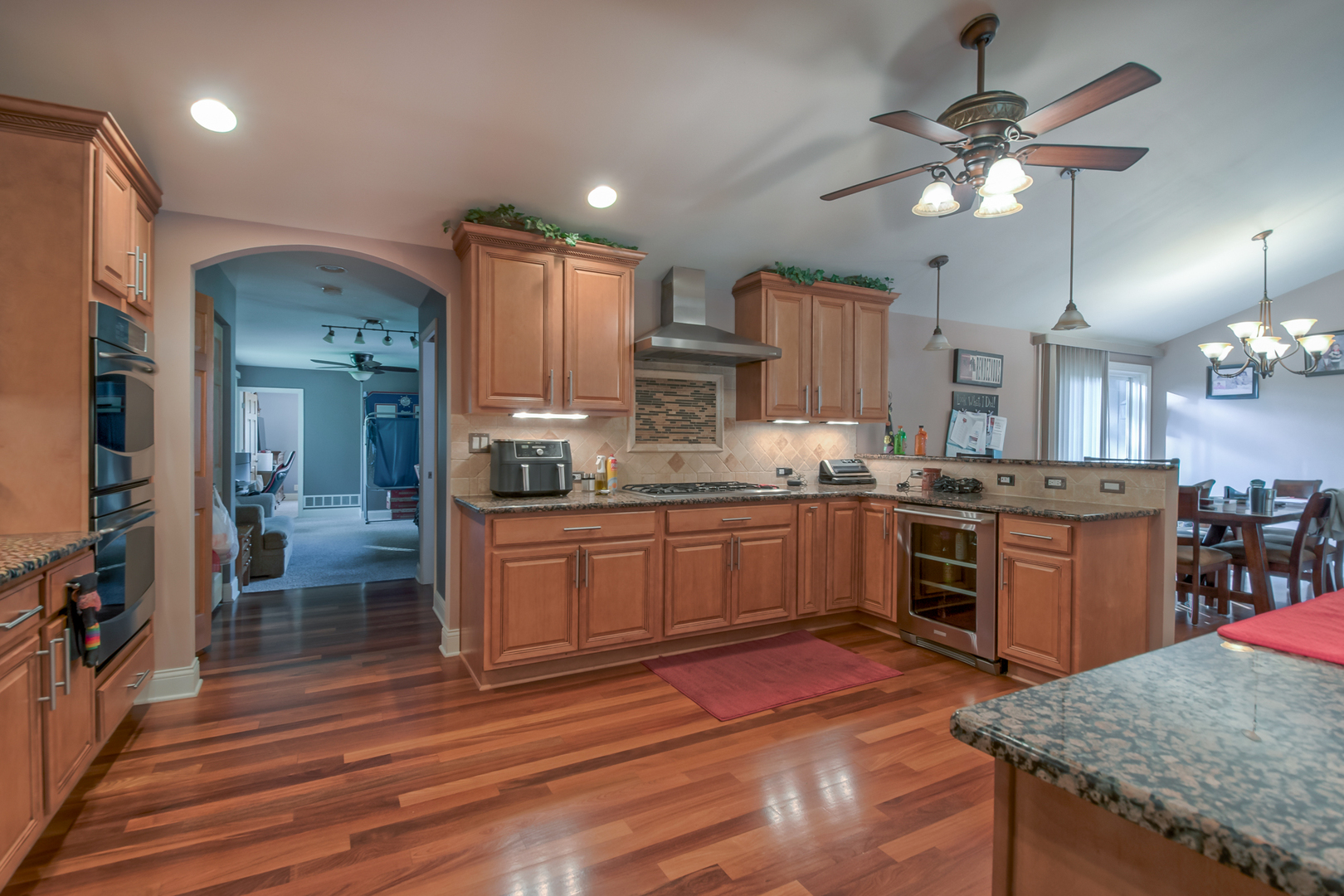1605 S Regan Road Property Photo 7
