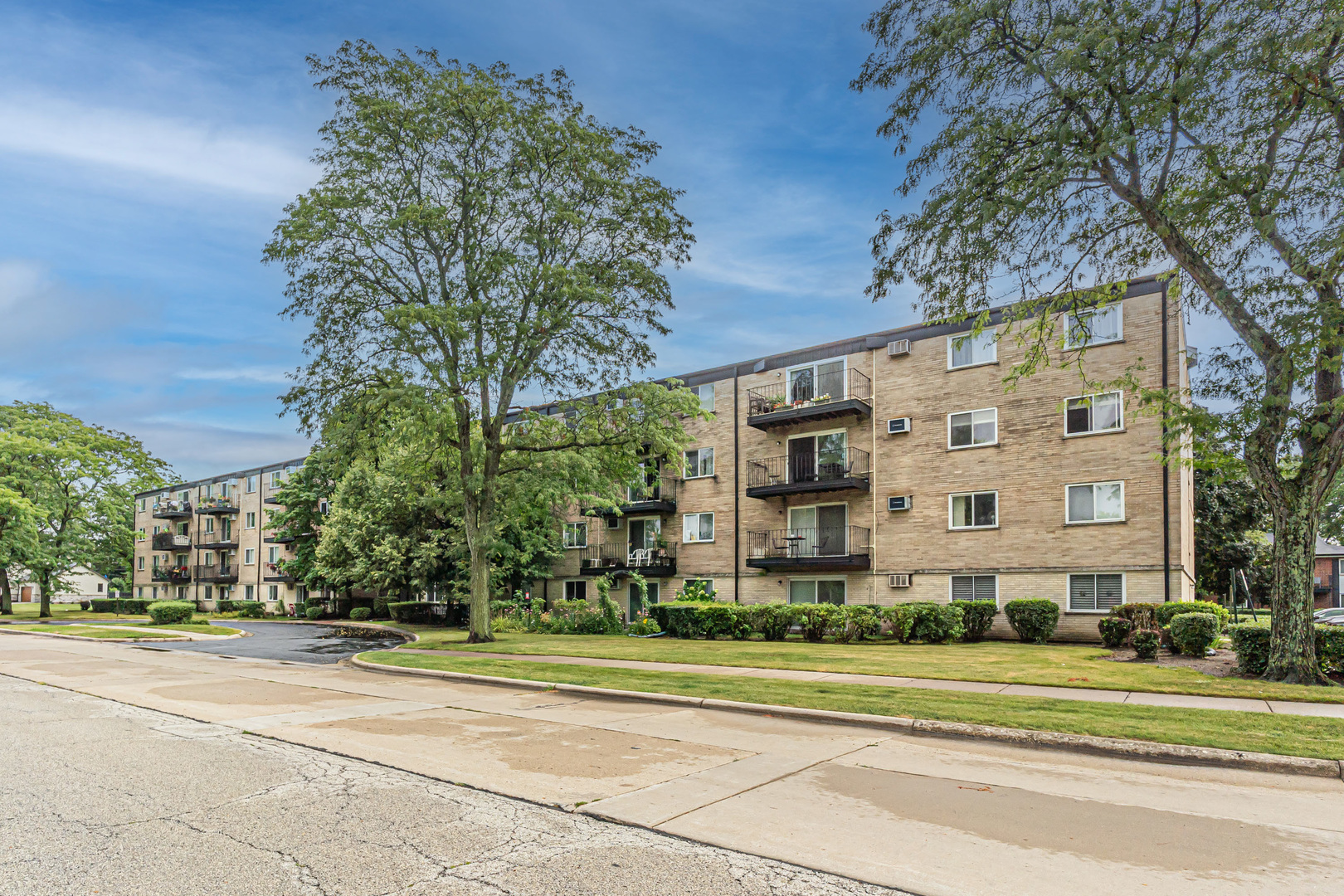 2515 E Olive Avenue 2k Property Photo 1