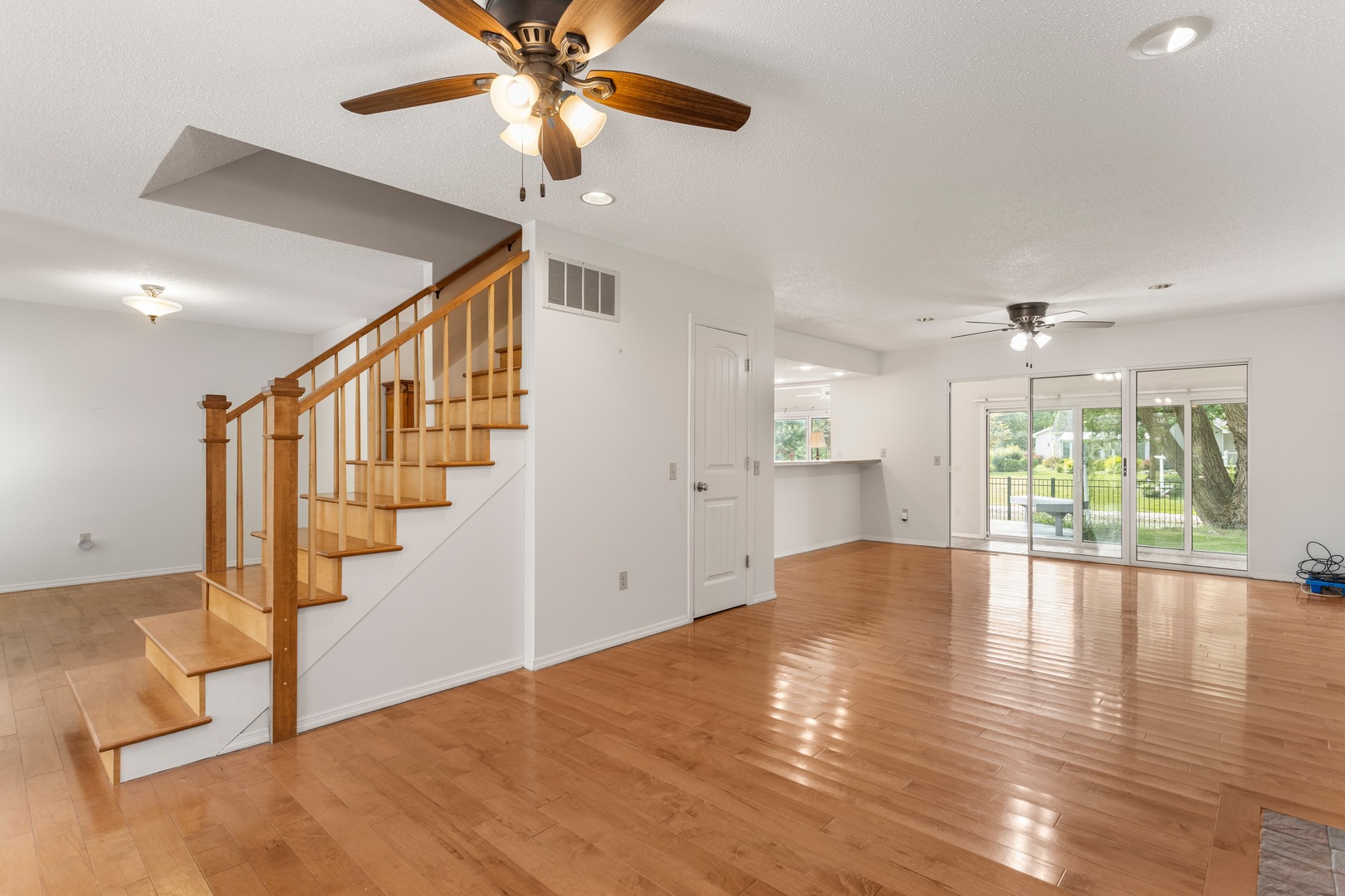 2803 Woodhaven Drive Property Photo 5