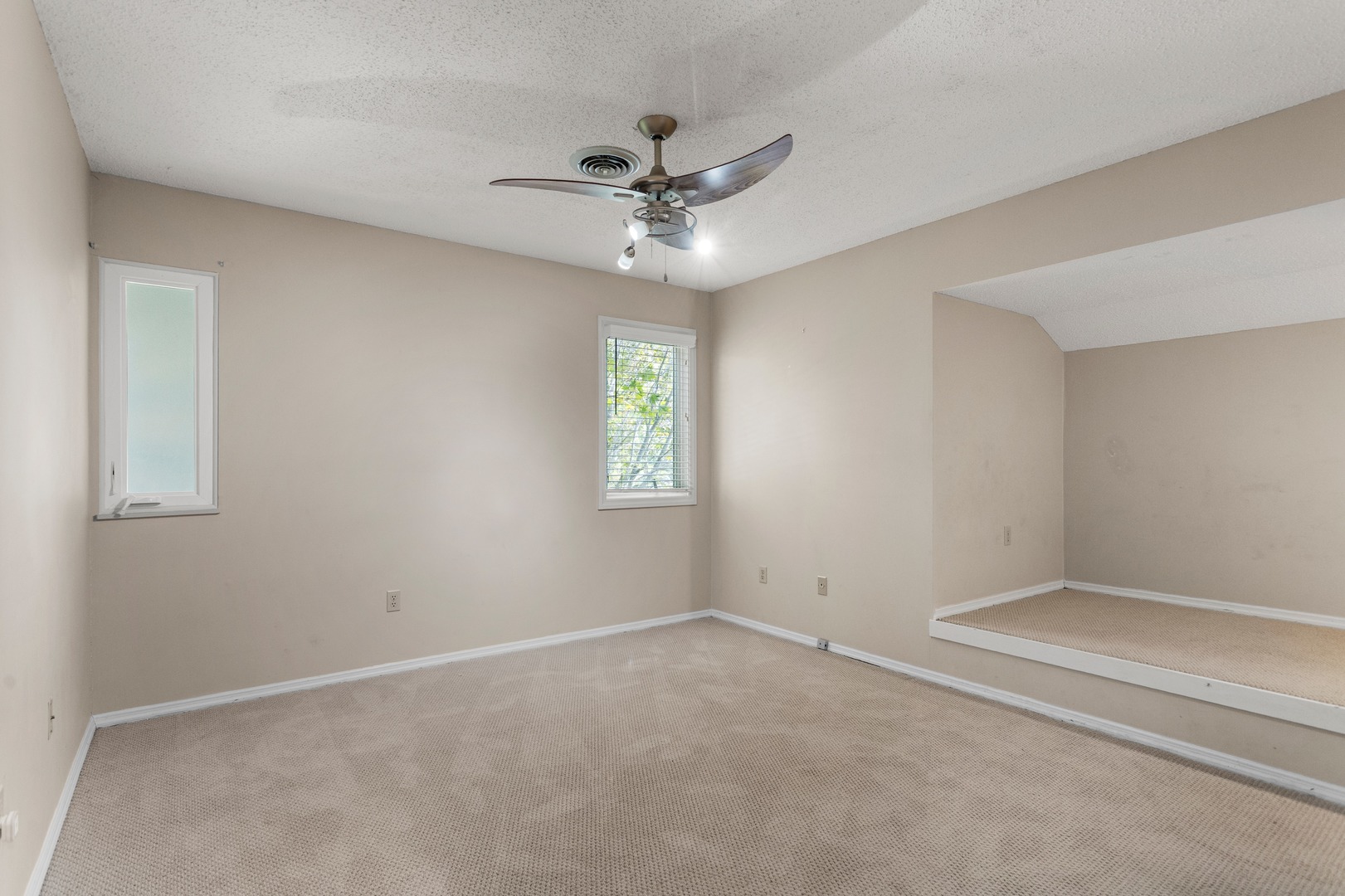 2803 Woodhaven Drive Property Photo 26