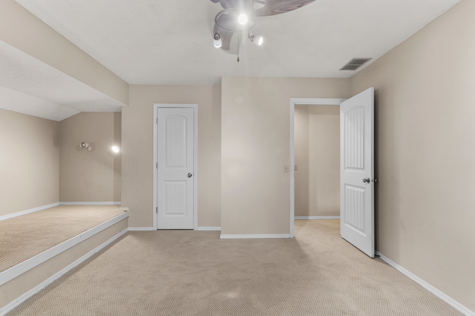 2803 Woodhaven Drive Property Photo 28