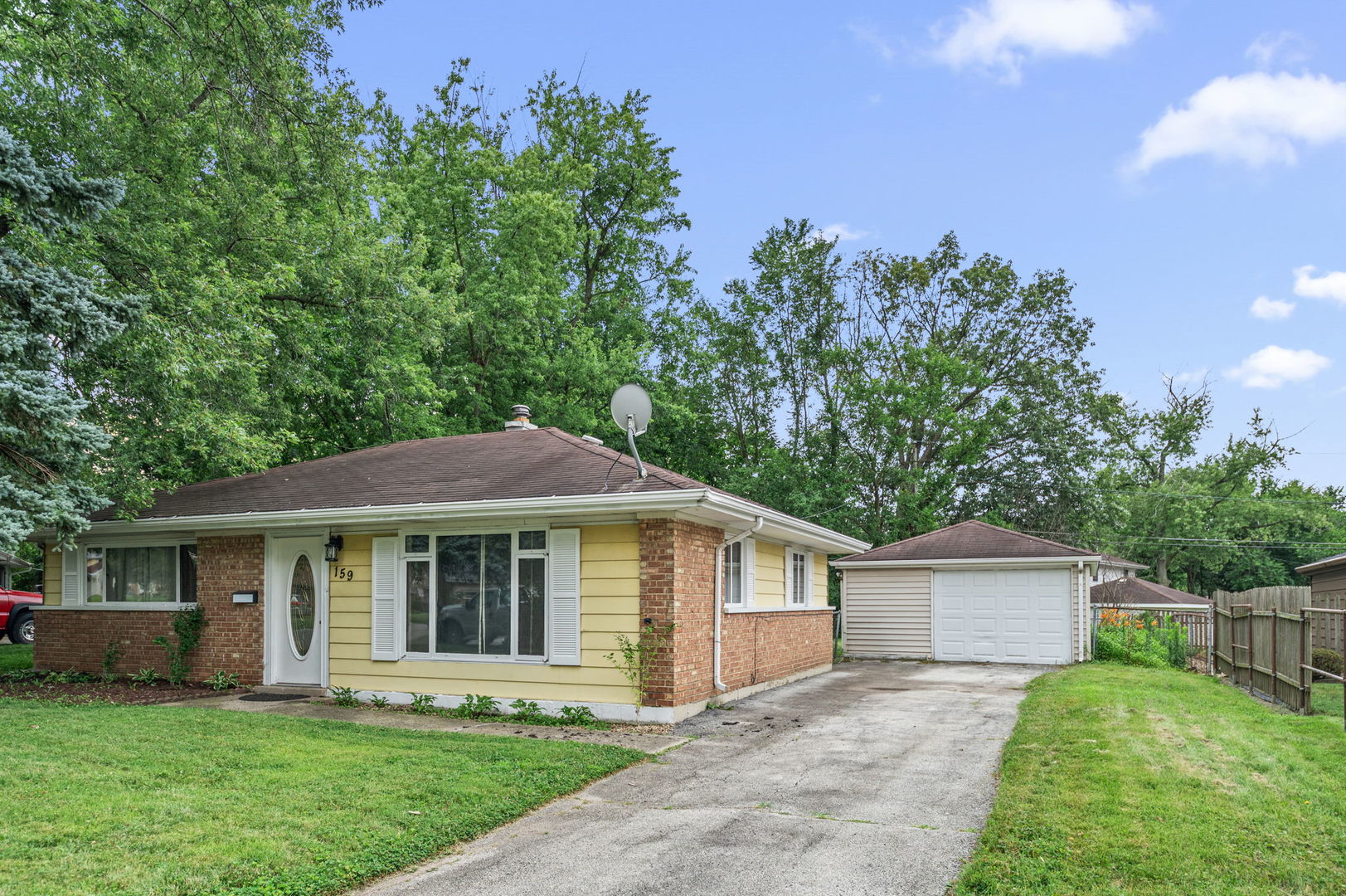 159 BLACKHAWK Drive Property Photo 1