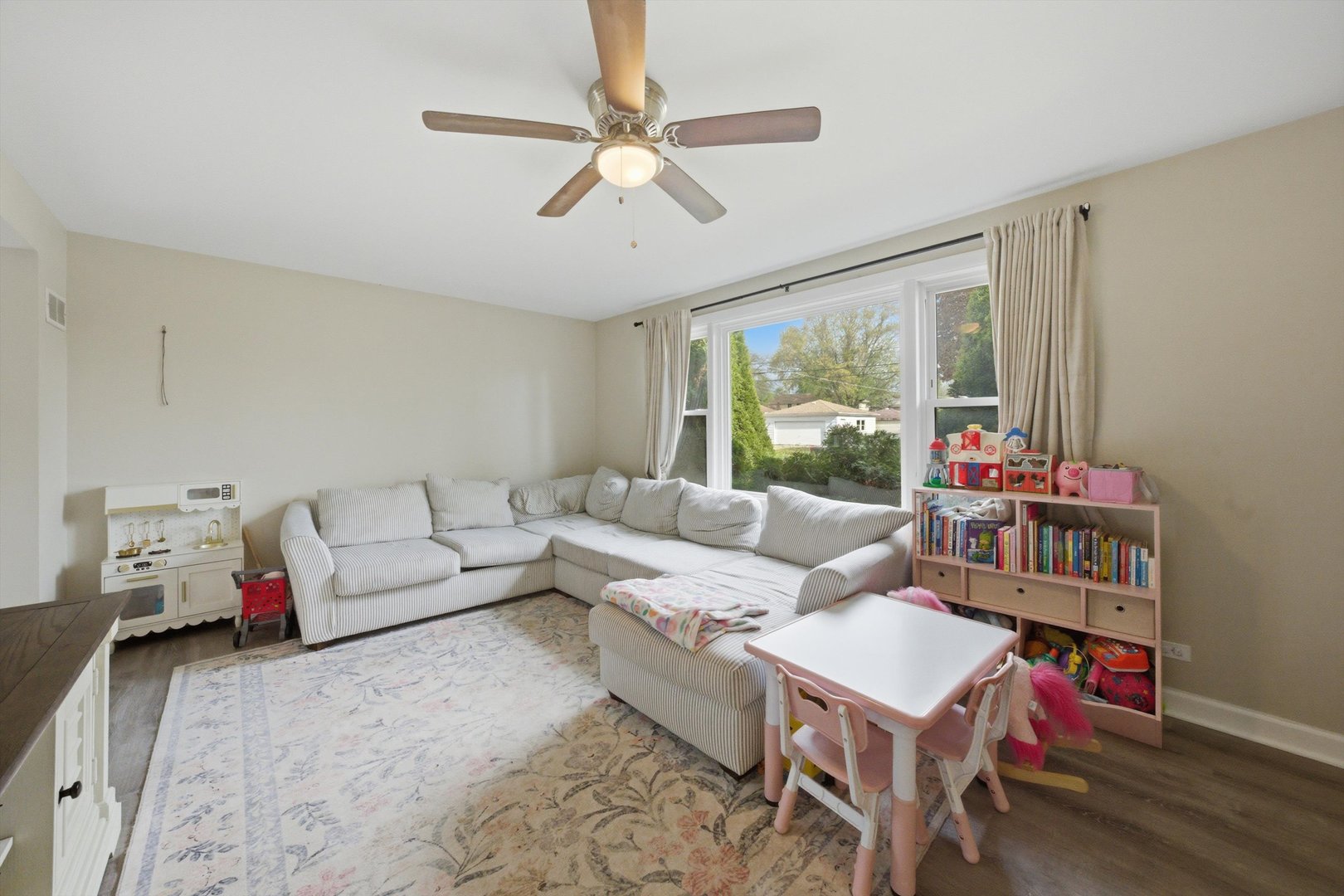 3231 W 99th Street Property Photo 5