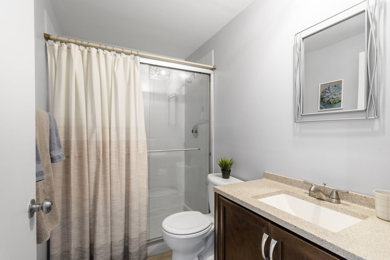 840 S Cleburne Avenue Property Photo 18